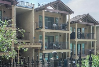 Building Photo - 4727 Jarboe St