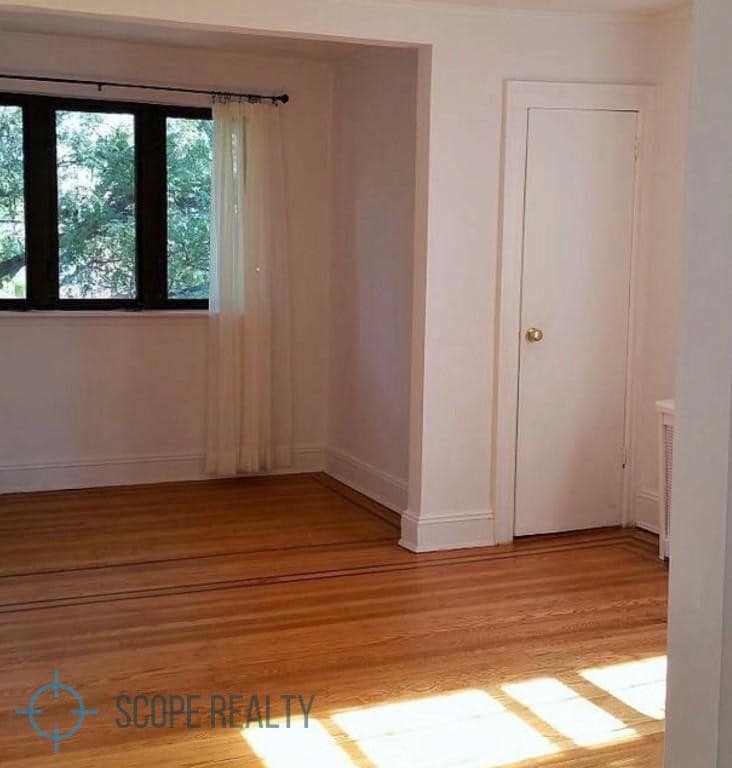 Primary Photo - Beautiful 3 bed rooms for rent with attic