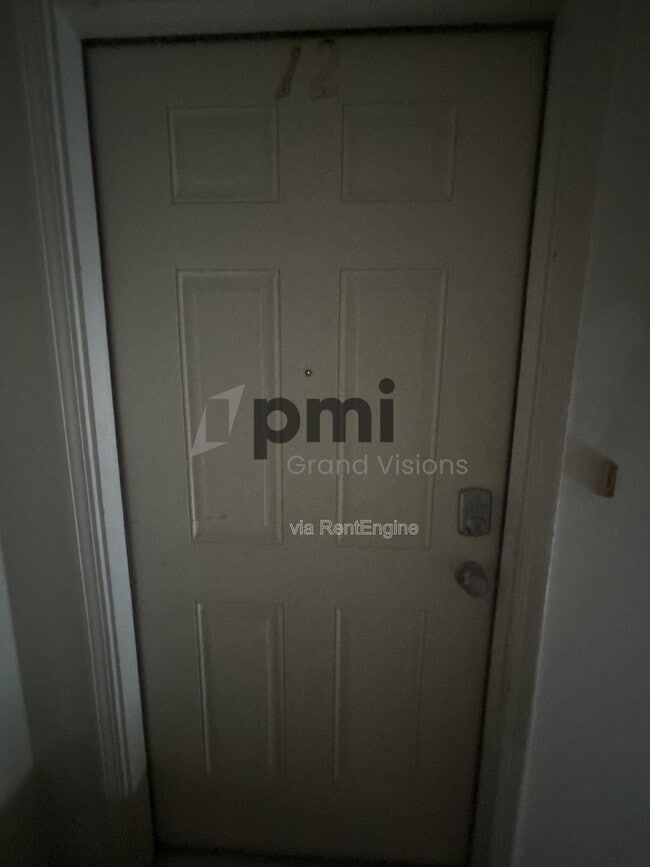 Foto del edificio - 1306 Arthur Ave