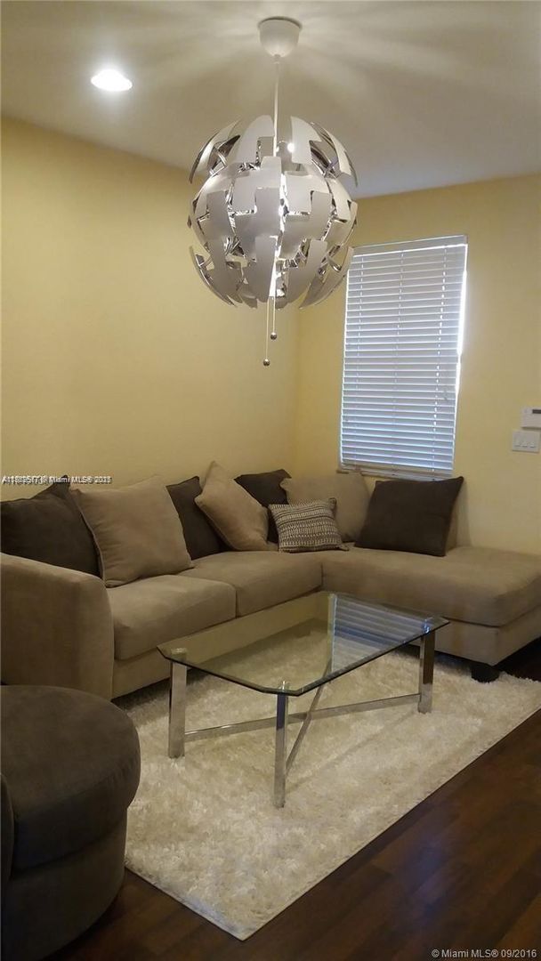 Foto del edificio - 7951 NW 107th Ct