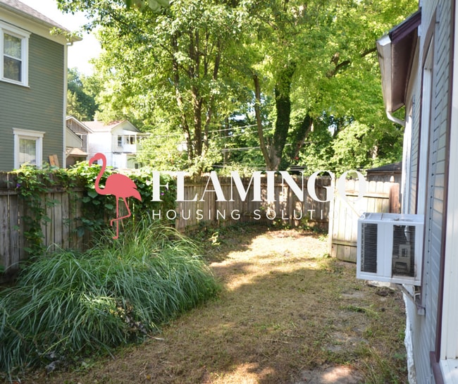 Photo - 123 Cross St House