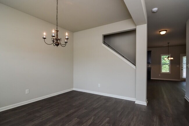 Building Photo - 1337 Avington Glen Way