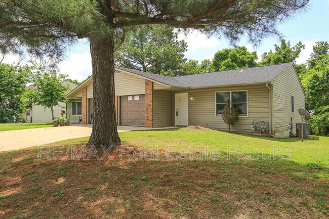 Foto del edificio - 205 White Oak Dr NE