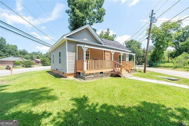 Foto del edificio - 823 Cooper Dr NE