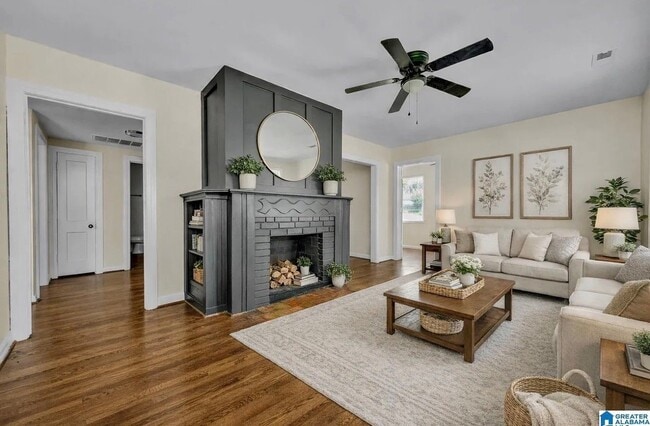 Foto del edificio - 741 Center Pl SW