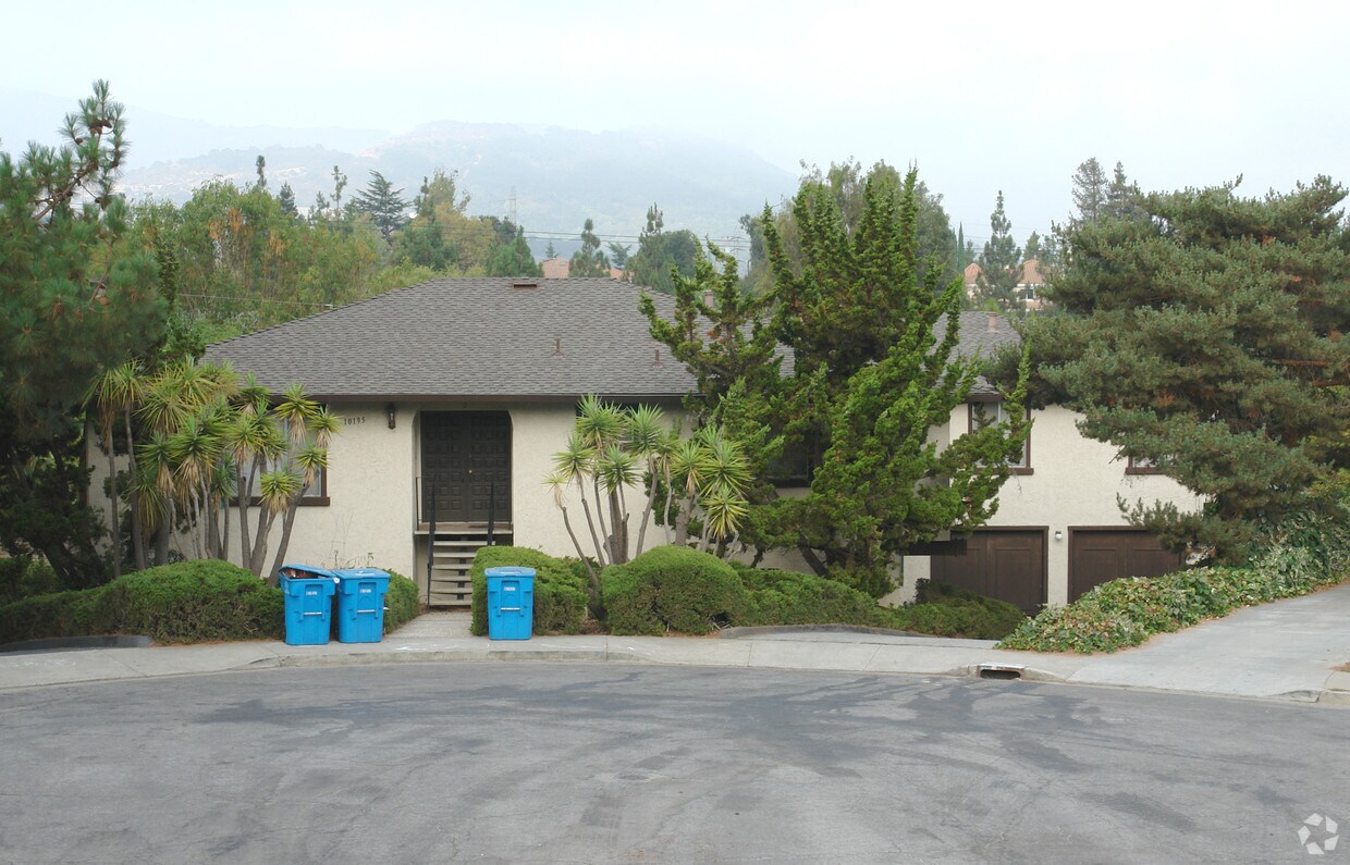 Primary Photo - 10195-B Viceroy Court