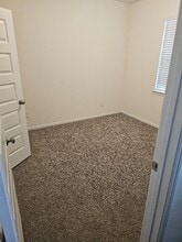 Building Photo - 18642 Hunter William Wy