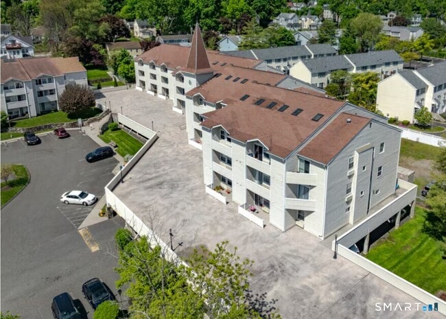 Building Photo - 163 South St