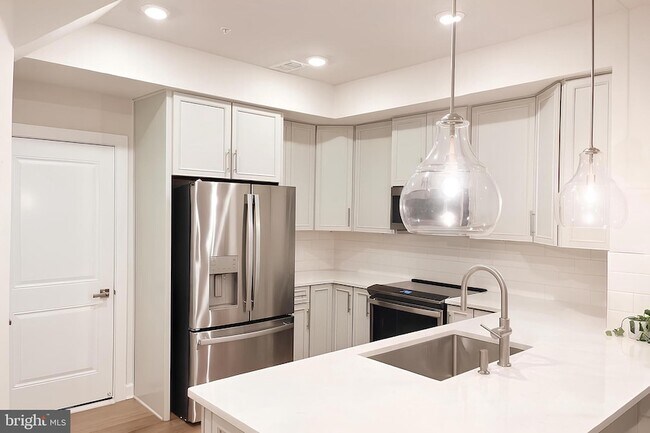 Foto del edificio - 43771 Metro Ter