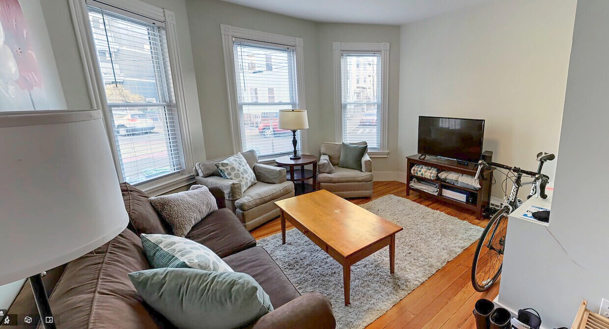 Foto principal - 103 Marion St