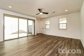 Building Photo - 4764 S Mole