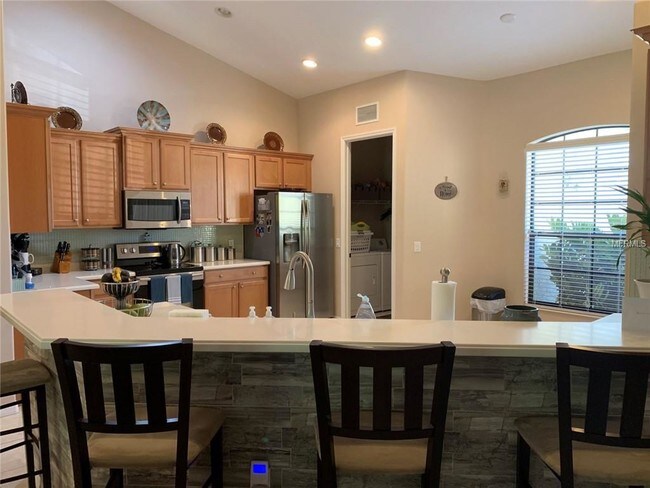 Building Photo - 24404 Lakeview Pl