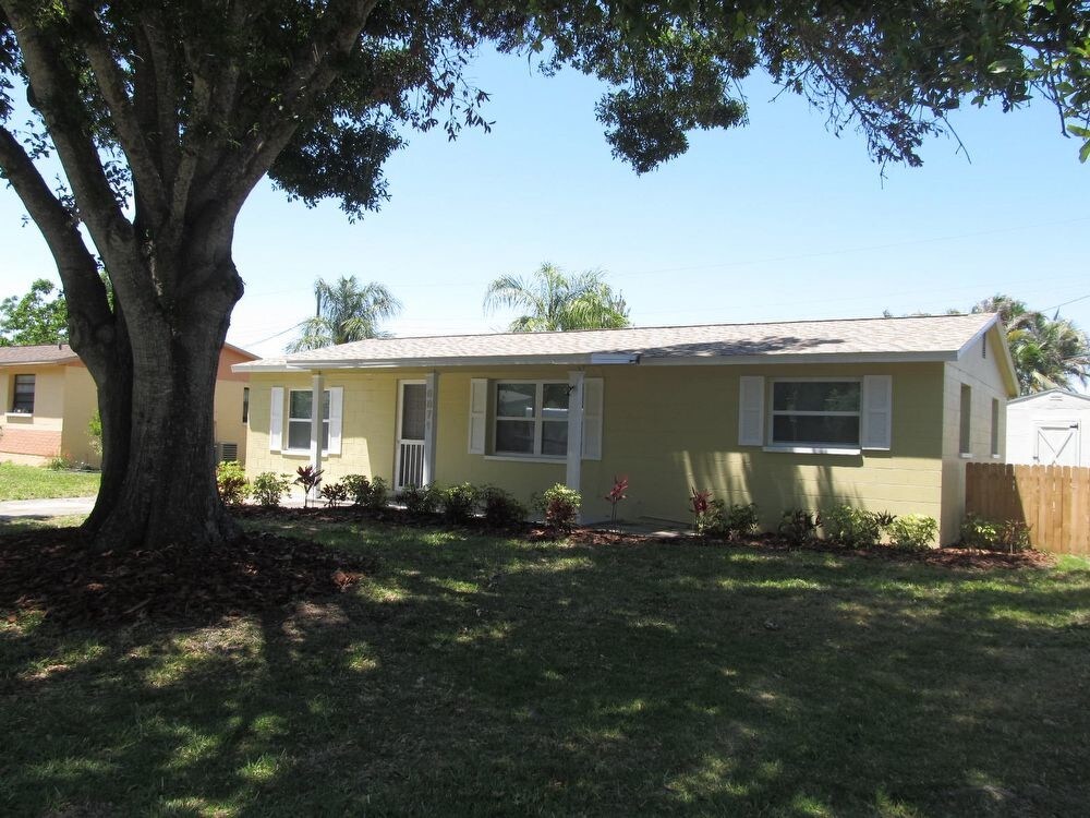 Primary Photo - GREAT CENTRAL PINELLAS PARK LOCATION