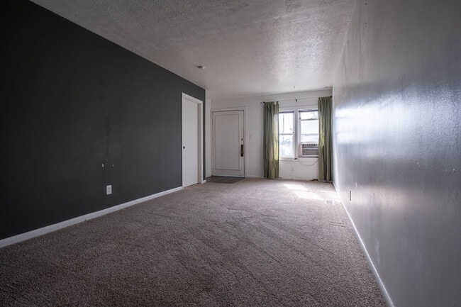 Building Photo - 175 Gillette Ave