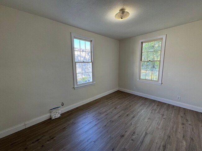 Foto del edificio - 2 Bedroom / 1 Bath Historic Home on Helvenston St in Live Oak