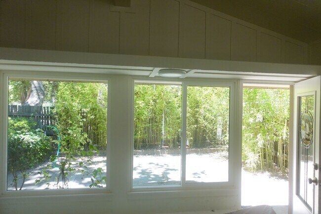 Foto del edificio - 95 Boronda Rd