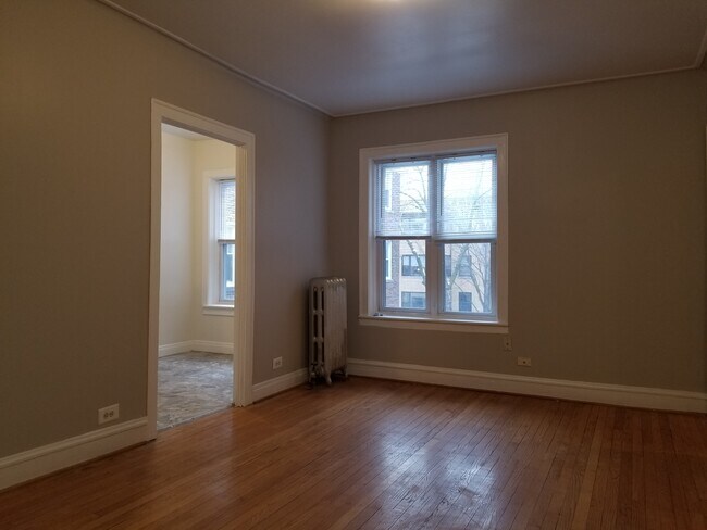 Building Photo - 5051 N Glenwood Ave