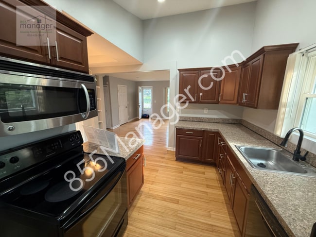 Building Photo - Cozy 2-Bedroom Ranch Near Lakes in Waterford