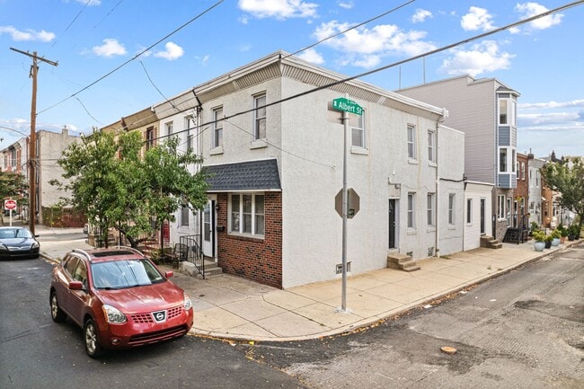 Building Photo - 2623 Sepviva St