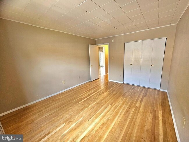 Building Photo - 2417 Barracks Pl