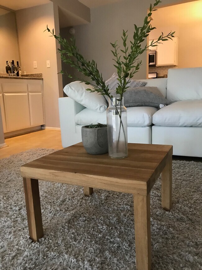 Original Staging - 4528 Colbath Ave