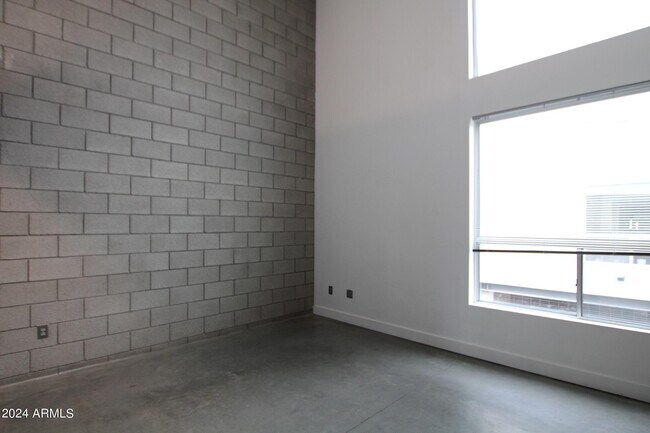 Foto del edificio - 537 E Willetta St