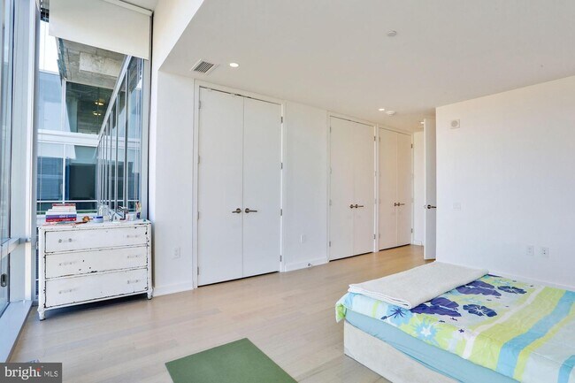 Foto del edificio - 1111 24th St NW