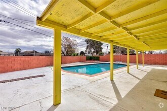 Building Photo - 3008 Lawndale St