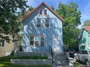 Building Photo - 40 Lisbon Ave