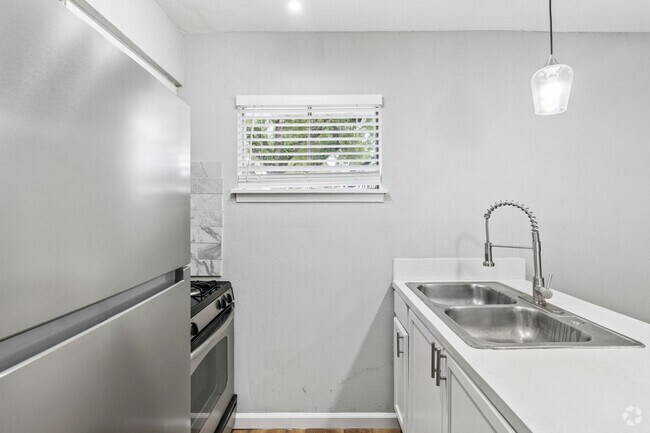 2 habitaciones, 1 baño - 754 pies cuadrados - Cocina - Mangum Oaks