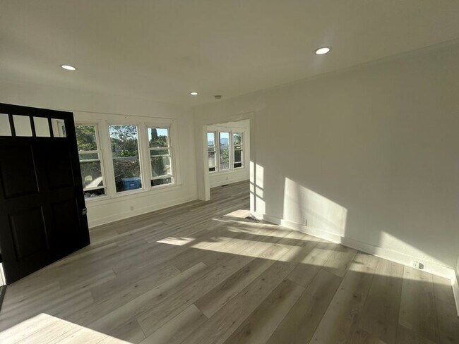 Foto del edificio - 217 N Bel Aire Dr