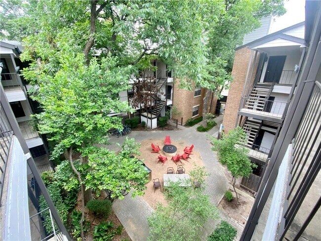 Foto del edificio - 203 E 31st St