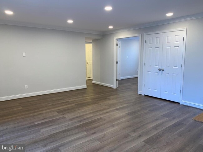 Building Photo - 750 Quince Orchard Blvd
