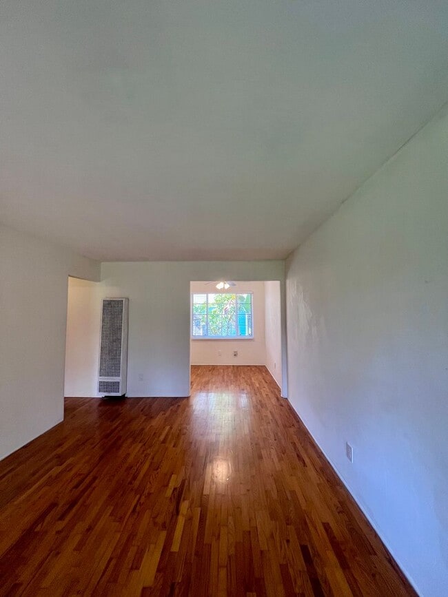 Building Photo - 1632 Diamond St
