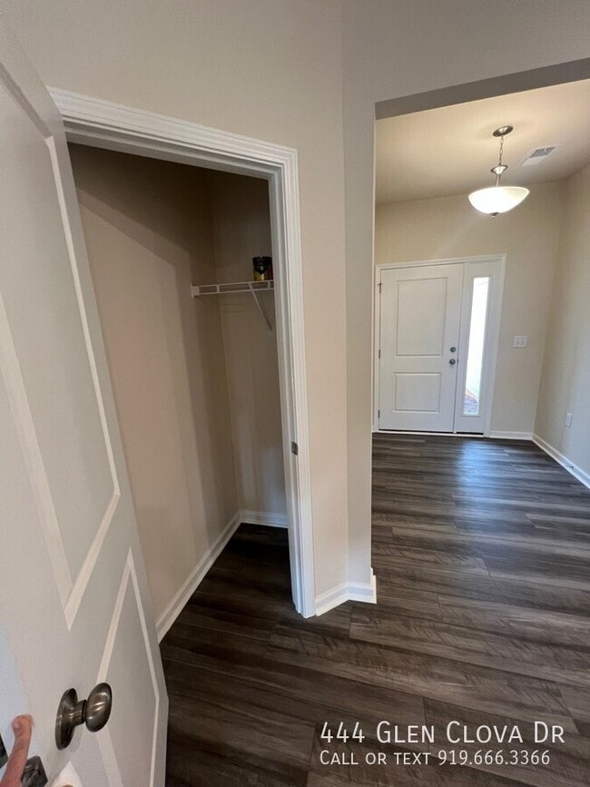 Building Photo - 444 Glen Clova Dr