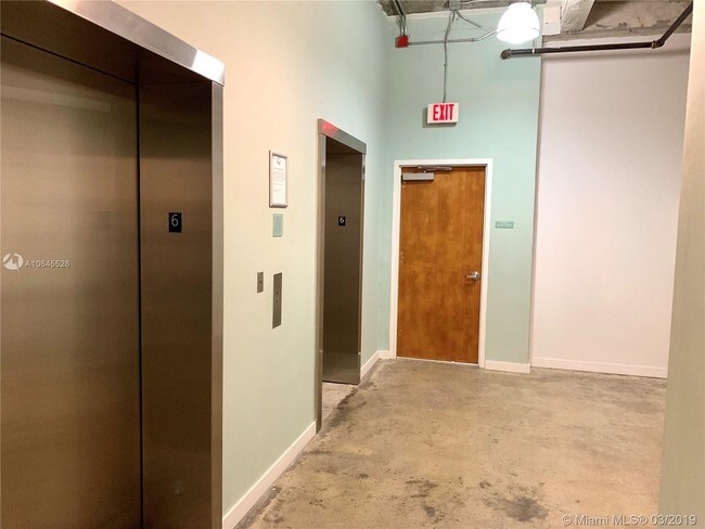 Foto del edificio - 8101 Biscayne Blvd