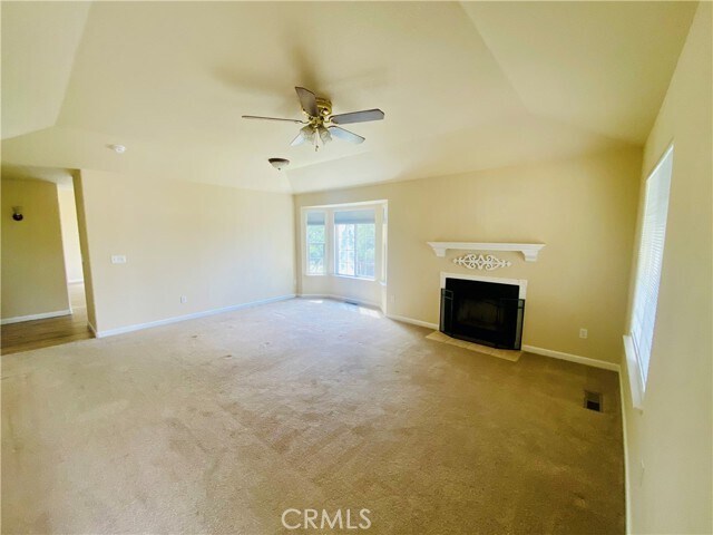 Foto del edificio - 16506 Ridgecrest Ct