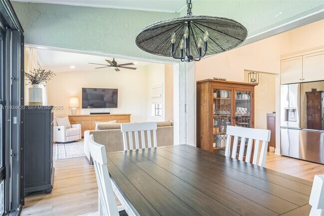 Foto del edificio - 3207 S Lakeview Cir