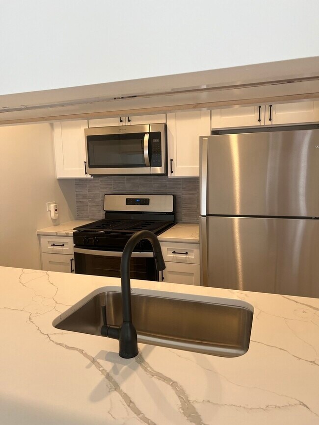 Foto del edificio - 1146 Regency Dr