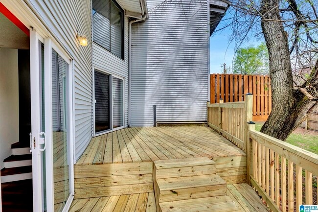 Building Photo - 18 Berrywood Dr