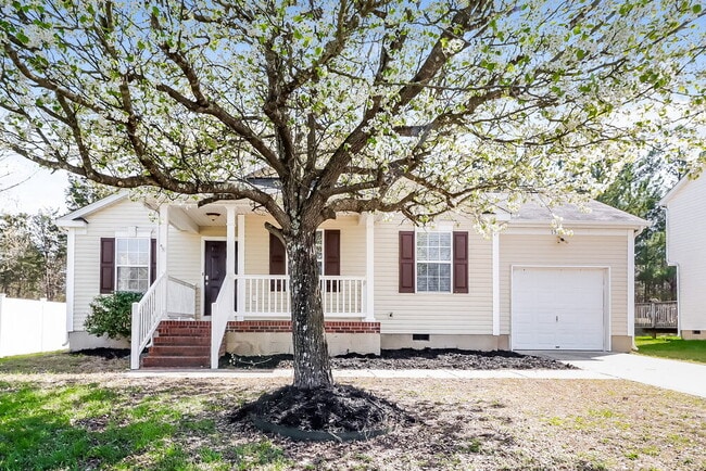 Building Photo - 15123 De Havilland Dr