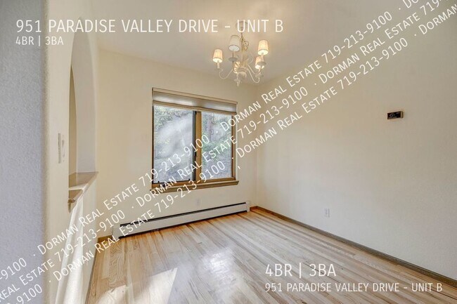 Foto del edificio - Paradise Valley Duplex with Fenced backyard