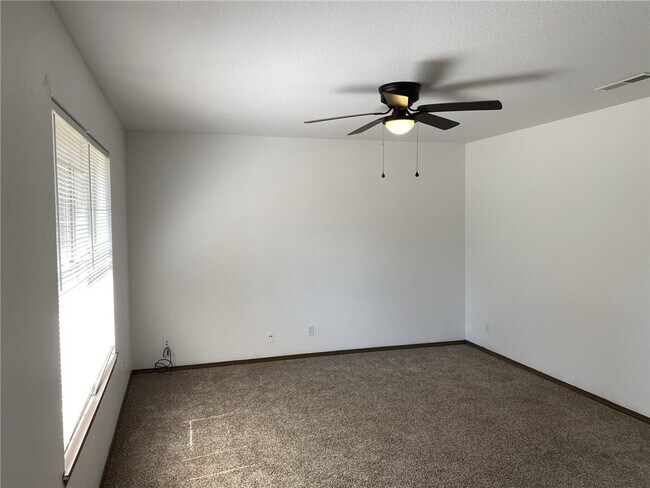 Foto del edificio - 3128 Jerri Ln