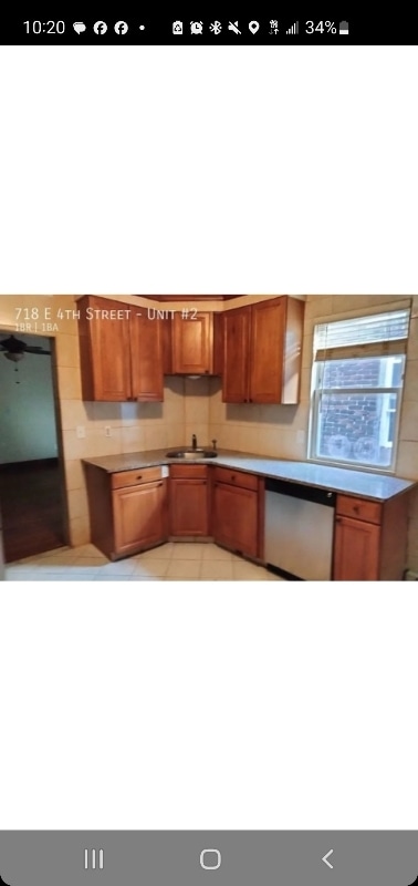 Primary Photo - 718 E 4th St