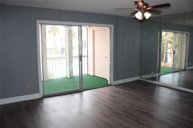 Building Photo - 502 Orange Dr