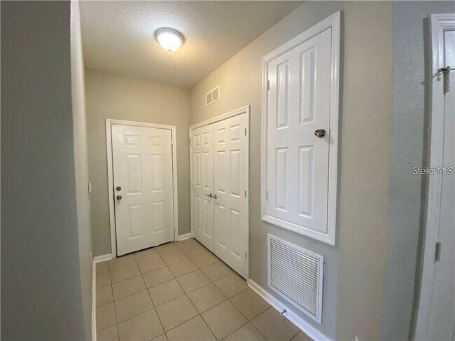 Building Photo - 6434 Cava Alta Dr