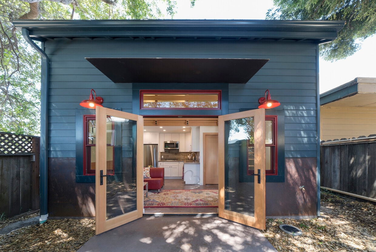 Casita front entry - 952 60th St