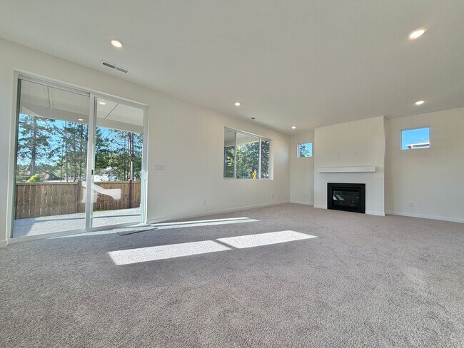 Building Photo - 1827 NW Nahele Ct