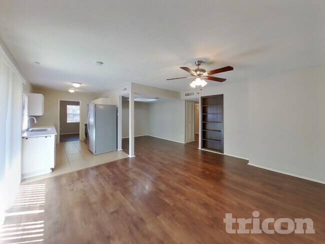 Building Photo - 7125 Hardwood Trail