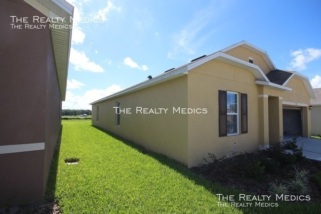 Building Photo - 5732 Lakeside Landings Blvd